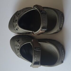 Men's crocs size 9M